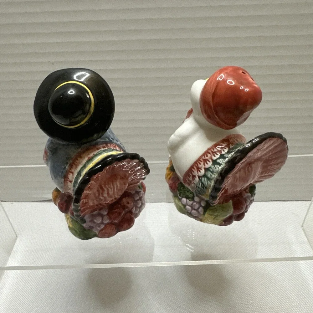Pilgrim Mr & Mrs‎ Tom Turkey Set Of Salt & Pepper Shakers Thanksgiving Harvest